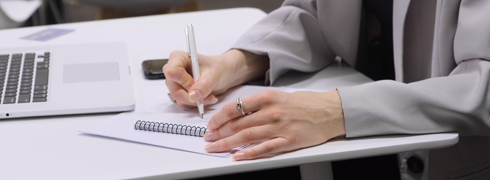 Issuing corporate bonds to finance large projects: principles, advantages and disadvantages, risks for issuers and investors Issuing corporate bonds to finance large projects: principles, advantages and disadvantages, risks for issuers and investors