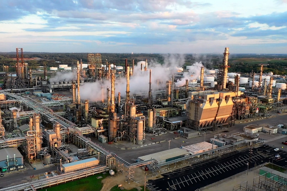 Investment lending for the construction of liquefied natural gas plants Investment lending for the construction of liquefied natural gas plants