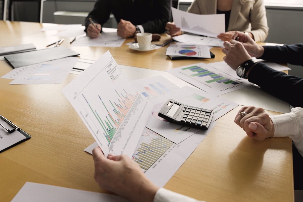 Advantages and disadvantages of corporate bonds Advantages and disadvantages of corporate bonds