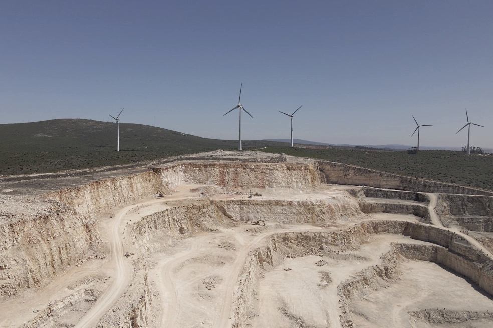 Financial modeling and in-depth study of the project allows lenders to avoid unforeseen shortcomings discovered during the construction phase and during the initial period of the project Financial modeling and in-depth study of the project allows lenders to avoid unforeseen shortcomings discovered during the construction phase and during the initial period of the project